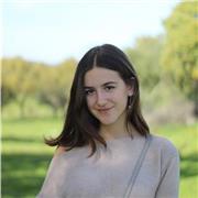 Profesora de inglés para todas las edades siendo actual estudiante de C1 por Cambridge con obtención previa de B1 y B2. Soy una gran apasionada del idioma teniéndolo inculcado desde que era niña. Me encantaría poder enseñarlo y hacerlo querer como me han